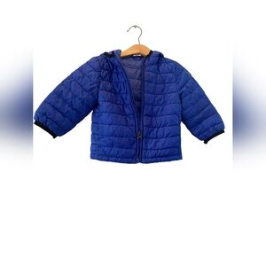 GAP Blue Puffer Jacket with Quilted Design and Water-Resistant Finish